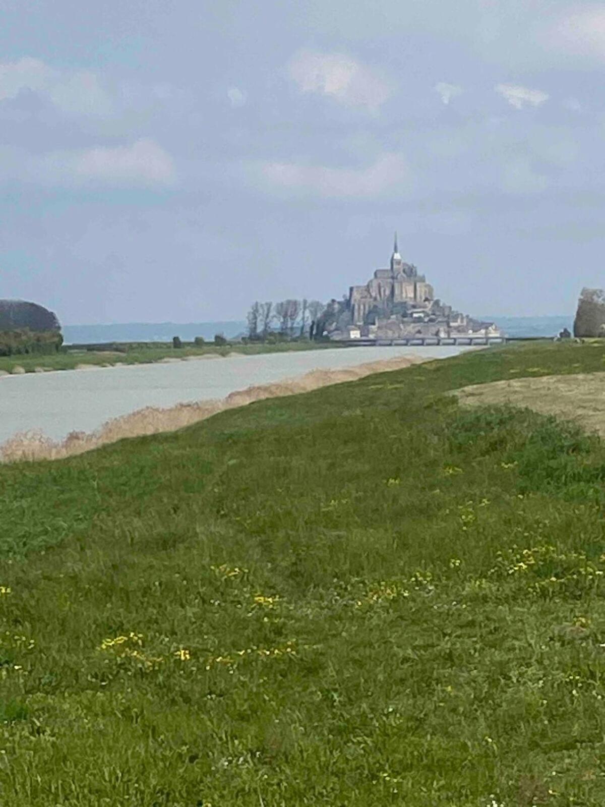 Gîtes le Mont Desclos Saint Michel Beauvoir  Chambre photo